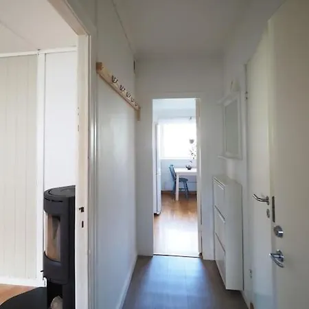 500m To Light Rail, Street Parking, Flex Check-in * Bergen